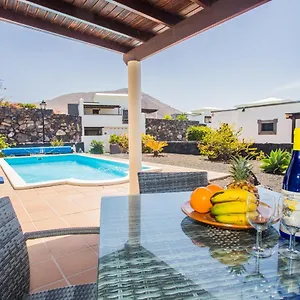 Eslanzarote Eleonor, Super Wifi, Heated Pool, Sat Tv Villa Playa Blanca (Lanzarote)